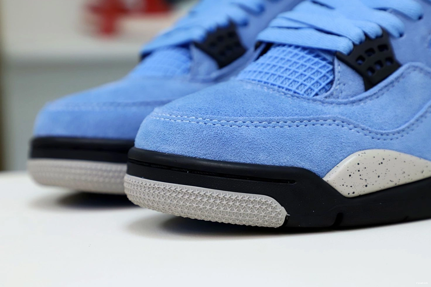 JORDAN BLUE UNIVERSITY 4 AIR 1016